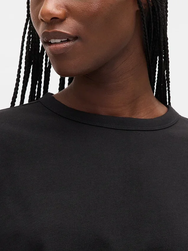 Schweres, kurzes T-Shirt