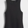 Schweres Tanktop mit Rippbündchen und Neckholder-Ausschnitt