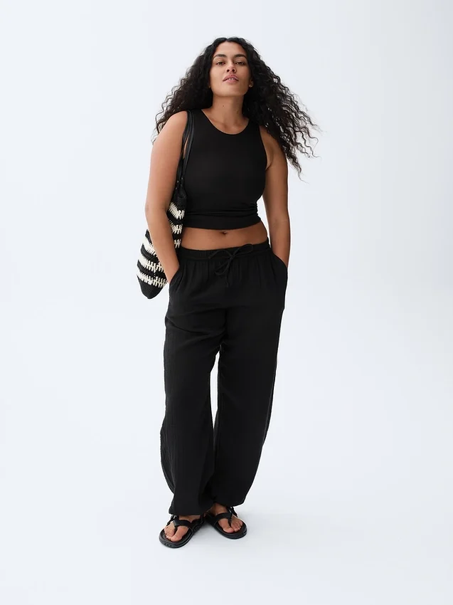 Schweres Tanktop mit Rippbündchen und Neckholder-Ausschnitt