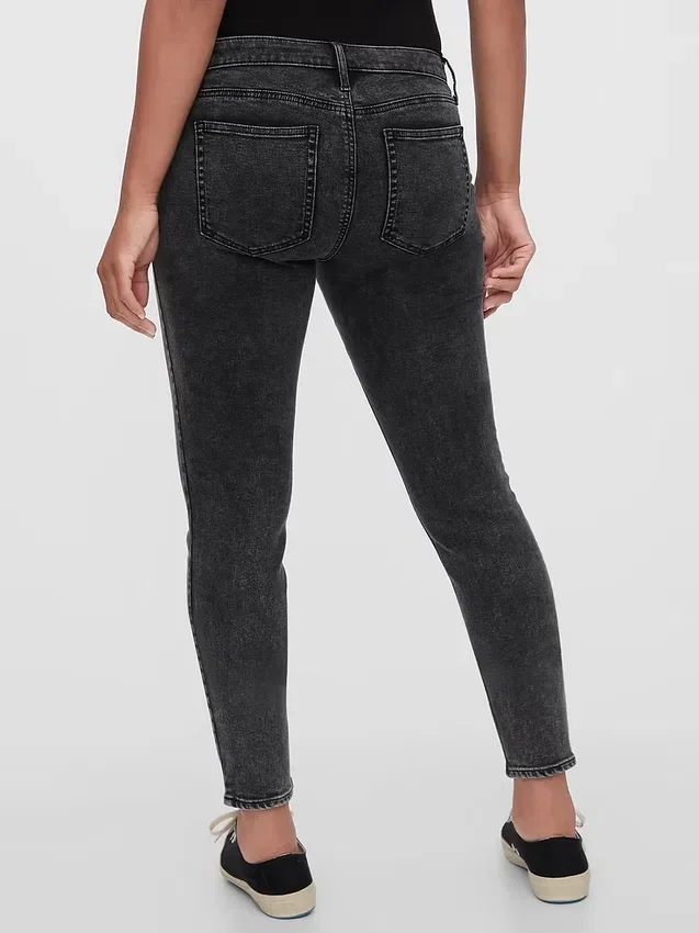 Skinny-Jeans mit Einsatz für Umstandsmode
