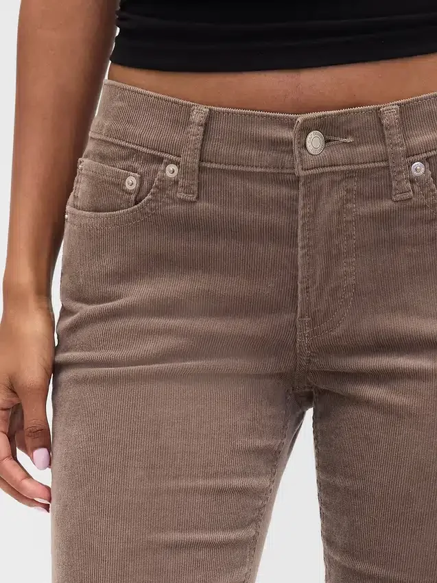 Slim-Straight-Hose aus Cord mit niedriger Leibhöhe im 90er-Jahre-Stil