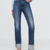 Slim-Straight-Jeans im 90er-Jahre-Stil mit hohem Bund und Umschlag
