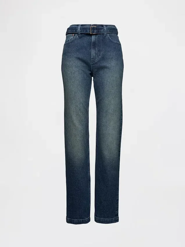 Slim-Straight-Jeans im 90er-Jahre-Stil mit hoher Leibhöhe und Gürtel
