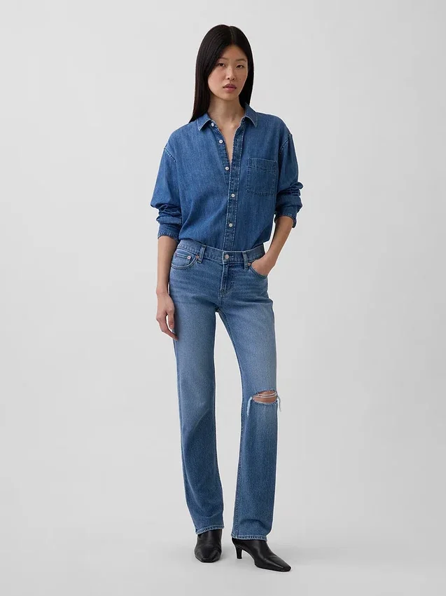 Slim-Straight-Jeans im 90er-Jahre-Stil mit niedriger Leibhöhe