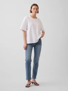 Slim-Straight-Jeans im 90er-Jahre-Stil mit niedriger Leibhöhe