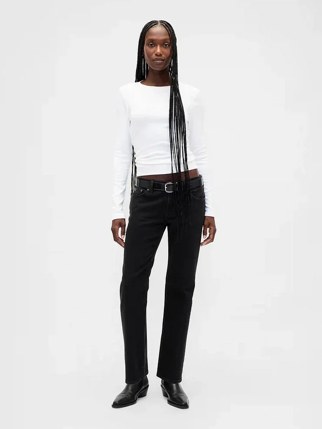 Slim-Straight-Jeans im 90er-Jahre-Stil mit niedriger Leibhöhe