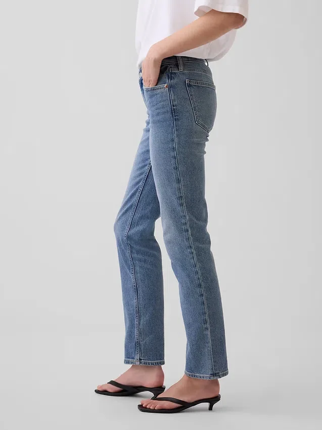 Slim-Straight-Jeans im 90er-Jahre-Stil mit niedriger Leibhöhe