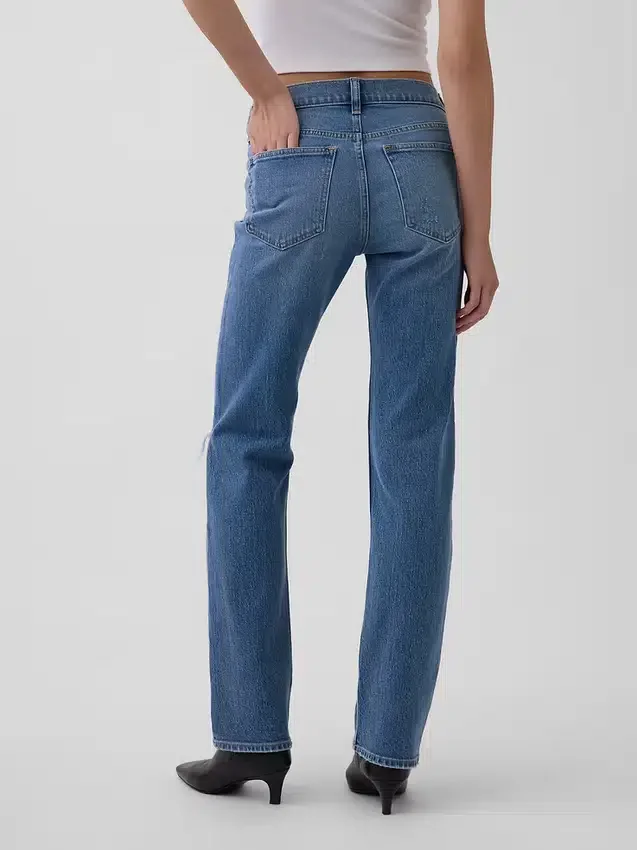 Slim-Straight-Jeans im 90er-Jahre-Stil mit niedriger Leibhöhe