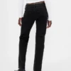 Slim-Straight-Jeans im 90er-Jahre-Stil mit niedriger Leibhöhe