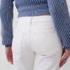 Slim-Straight-Jeans im 90er-Jahre-Stil mit niedriger Leibhöhe