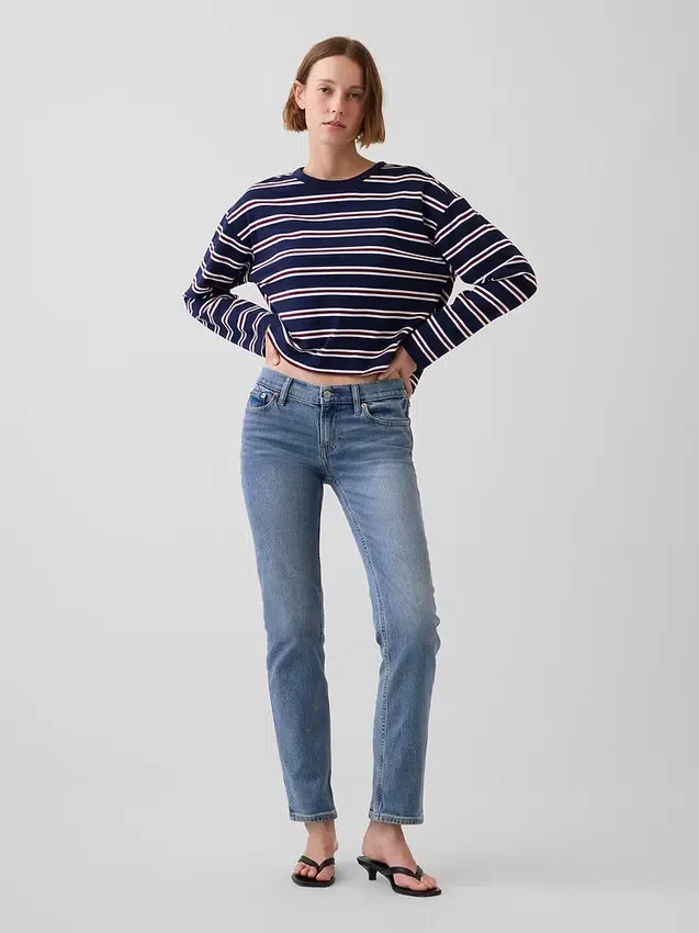 Slim-Straight-Jeans im 90er-Jahre-Stil mit niedriger Leibhöhe