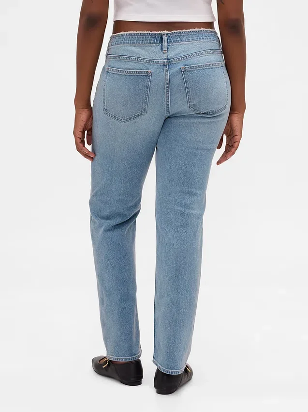Slim-Straight-Jeans im 90er-Jahre-Stil mit niedriger Leibhöhe