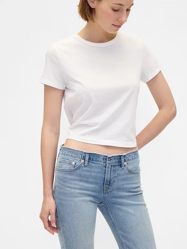 Slim-Straight-Jeans im 90er-Jahre-Stil mit niedriger Leibhöhe