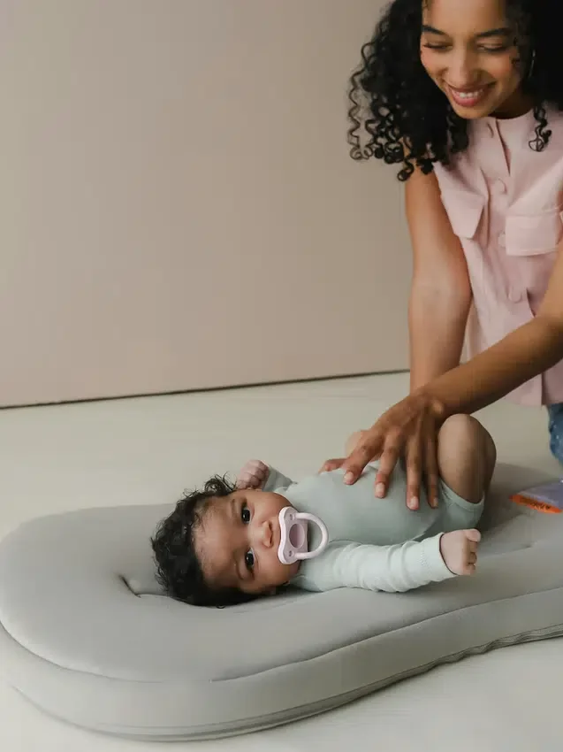 Snuggle Me Baby-Liege „Curve“