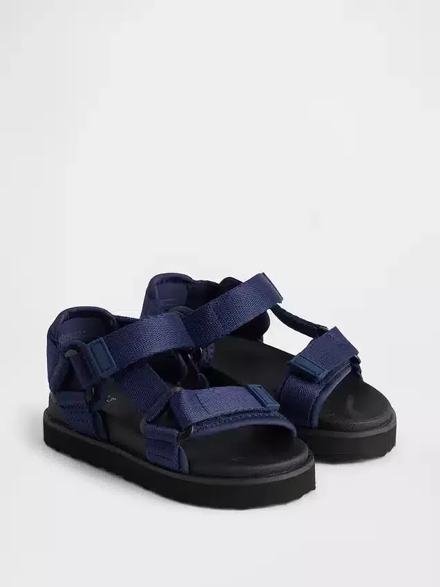 Sportliche Sandalen für Kleinkinder