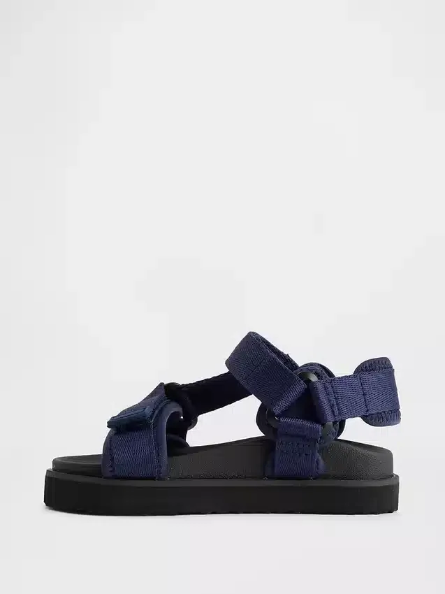 Sportliche Sandalen für Kleinkinder