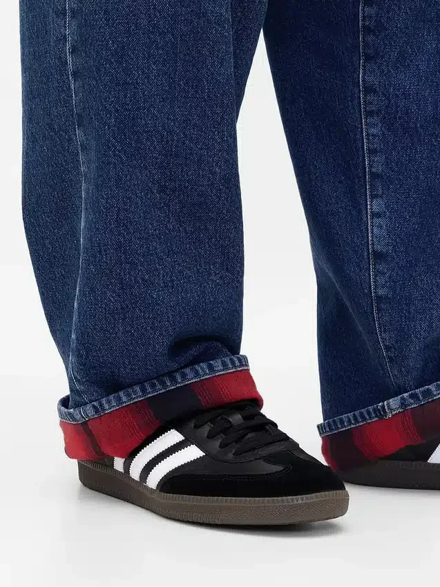 „Stranger Things“ Extra-Baggy-Jeans für Erwachsene mit Flanellfutter