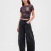 „Stranger Things“ Vintage-Soft-Crop-T-Shirt aus Bio-Baumwolle