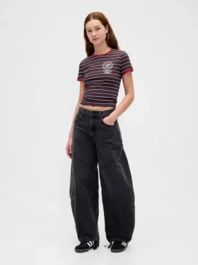 „Stranger Things“ Vintage-Soft-Crop-T-Shirt aus Bio-Baumwolle