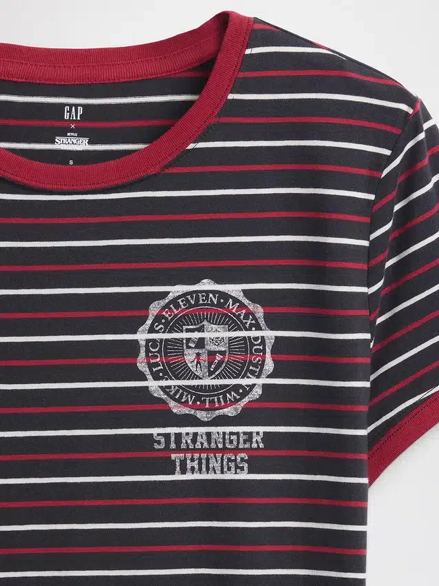 „Stranger Things“ Vintage-Soft-Crop-T-Shirt aus Bio-Baumwolle