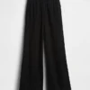 Strickhose mit weitem Bein