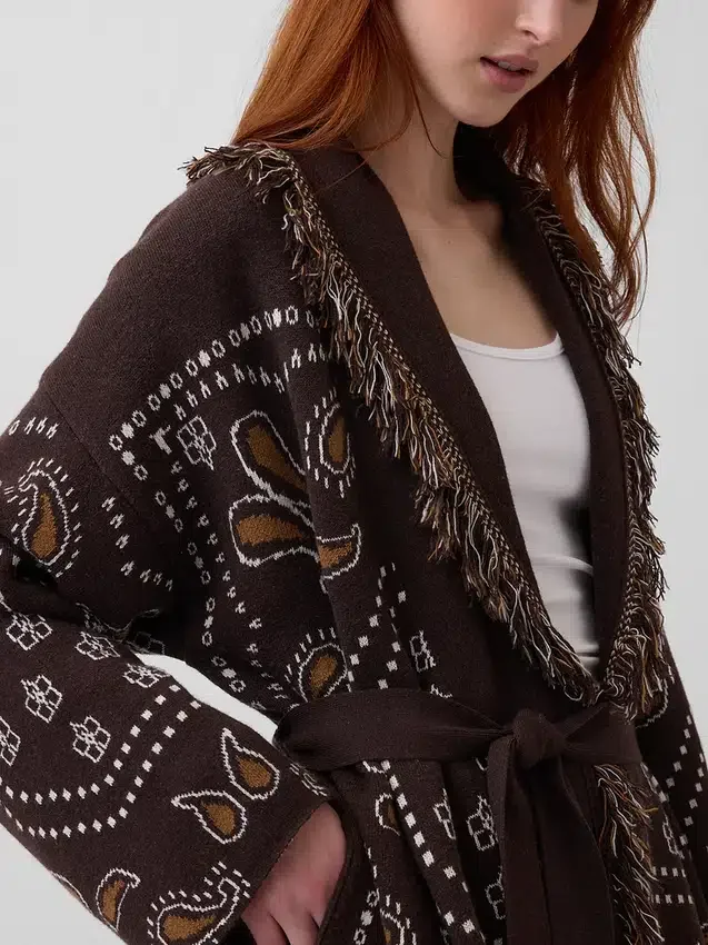 Strickjacke aus Baumwollmischung mit Fransen und Schalkragen