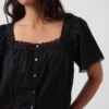 Swing-Top mit quadratischem Ausschnitt und Spitzenbesatz