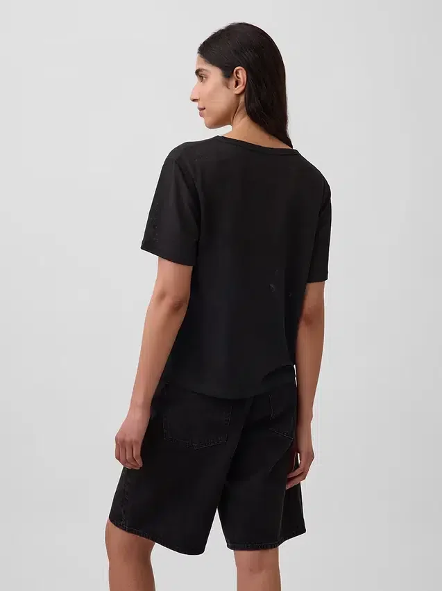 T-Shirt aus Leinenmischung mit lockerem Sitz und V-Ausschnitt