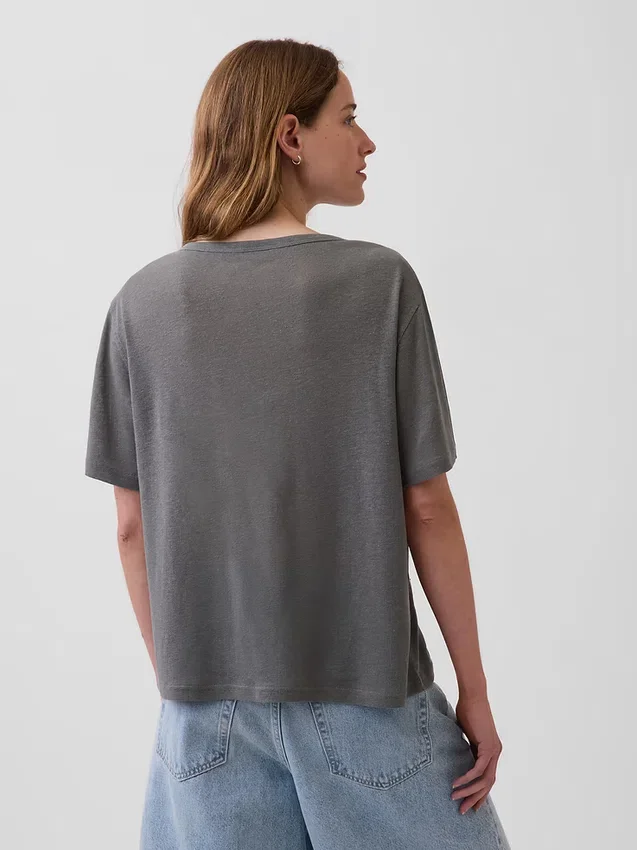 T-Shirt aus Leinenmischung mit lockerem Sitz und V-Ausschnitt