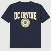 T-Shirt mit dem College-Wappen der University of California Irvine