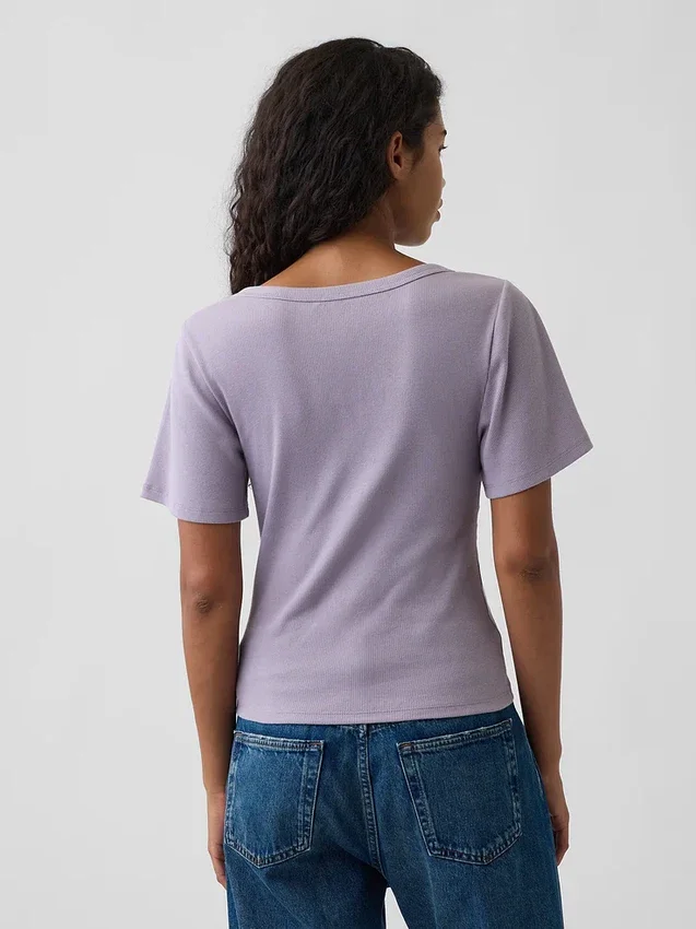 T-Shirt mit geripptem Rundhalsausschnitt