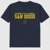 T-Shirt mit „Legacy“-Grafik der University of California San Diego