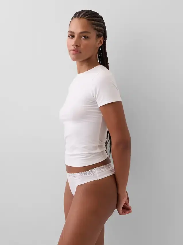Tanga aus Bio-Stretch-Baumwolle mit Spitzenbesatz