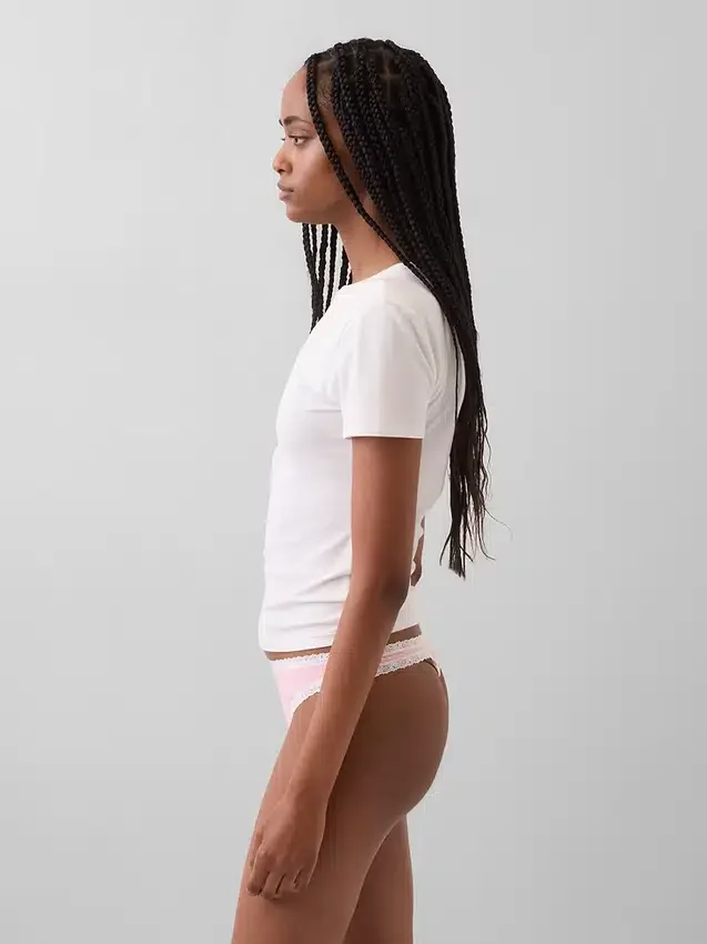 Tanga aus Bio-Stretch-Baumwolle mit Spitzenbesatz