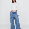 Tief sitzende, extra weite Jeans