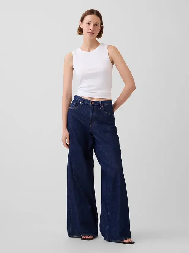 Tief sitzende, extra weite Jeans