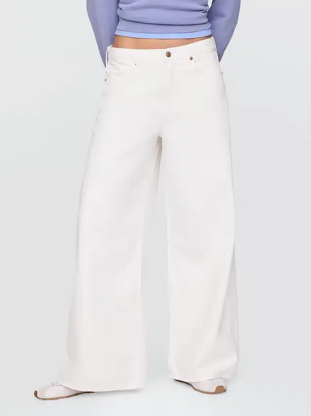Tief sitzende, extra weite Jeans