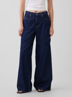 Tief sitzende, extra weite Jeans