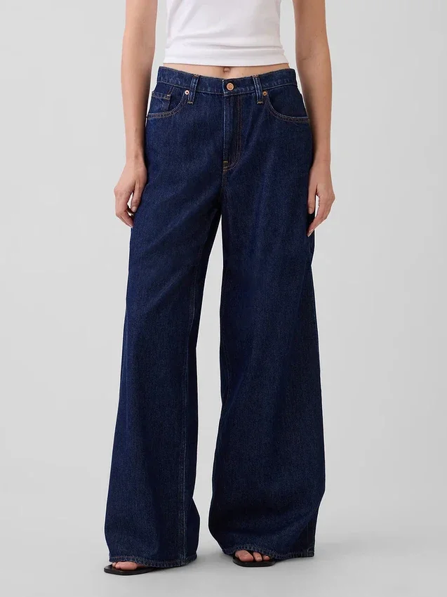 Tief sitzende, extra weite Jeans