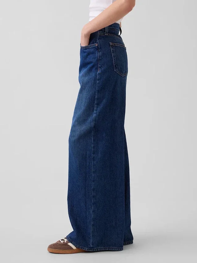 Tief sitzende, extra weite Jeans