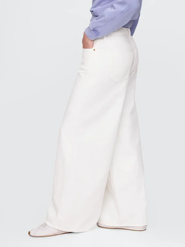 Tief sitzende, extra weite Jeans