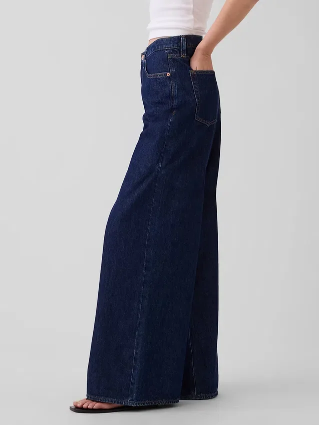 Tief sitzende, extra weite Jeans