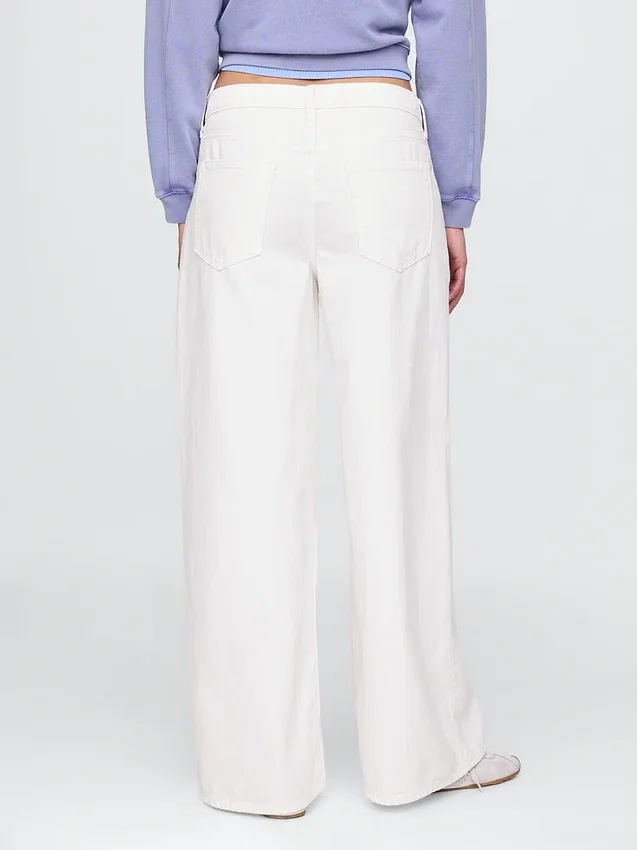 Tief sitzende, extra weite Jeans