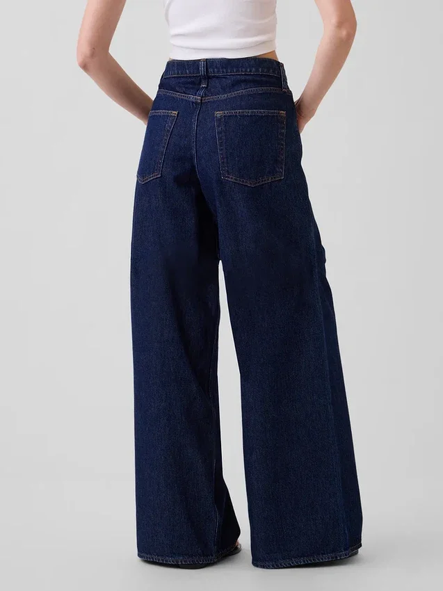 Tief sitzende, extra weite Jeans