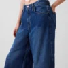 Tief sitzende, extra weite Jeans