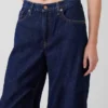Tief sitzende, extra weite Jeans