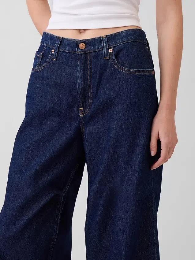 Tief sitzende, extra weite Jeans