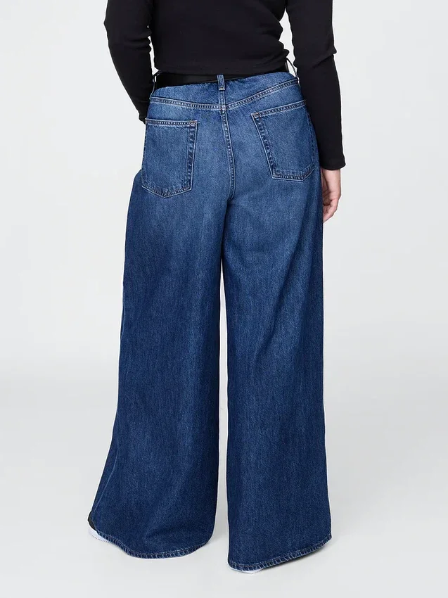 Tief sitzende, extra weite Jeans