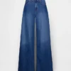 Tief sitzende, extra weite Jeans