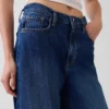 Tief sitzende, extra weite Jeans